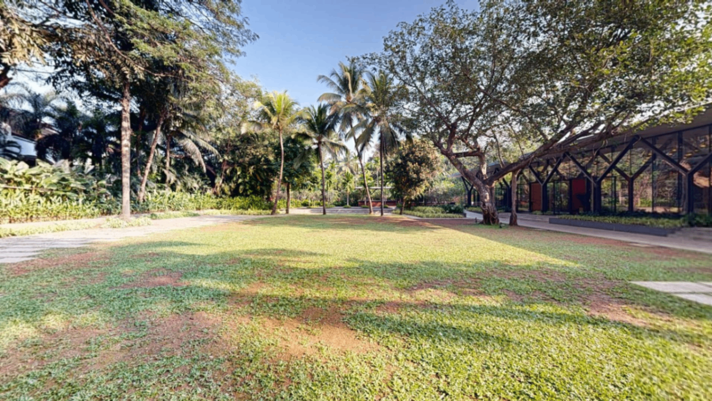 Udeta Lawn