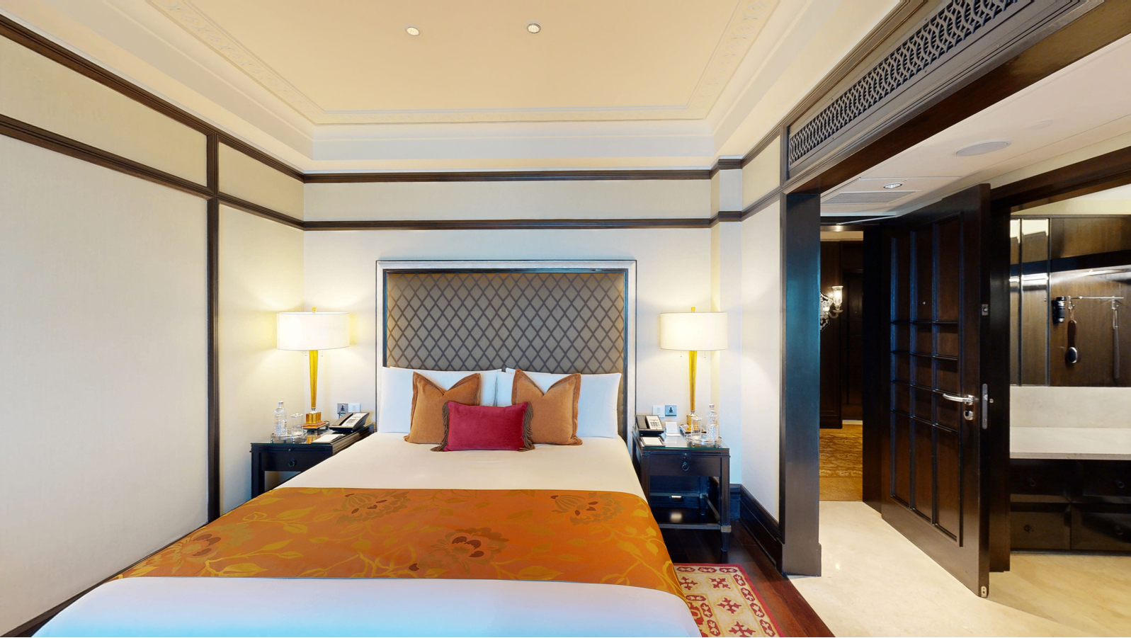 Royal Club Sea View Room