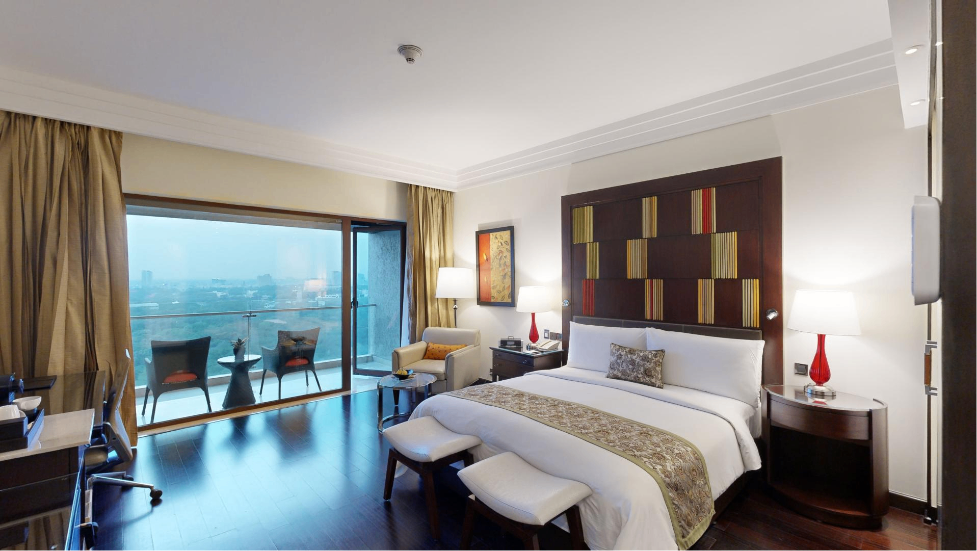 Executive Cubbon View Room