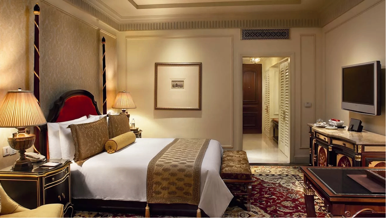 Royal Club Room