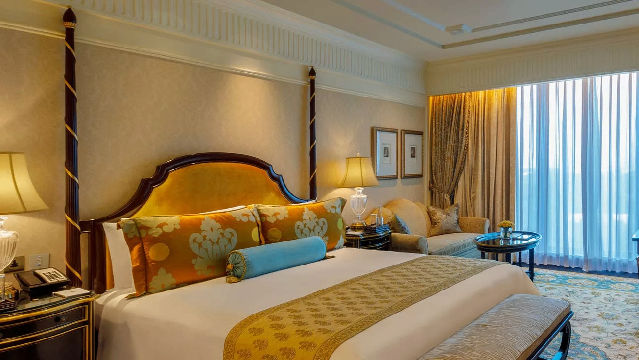 Royal Premiere Room