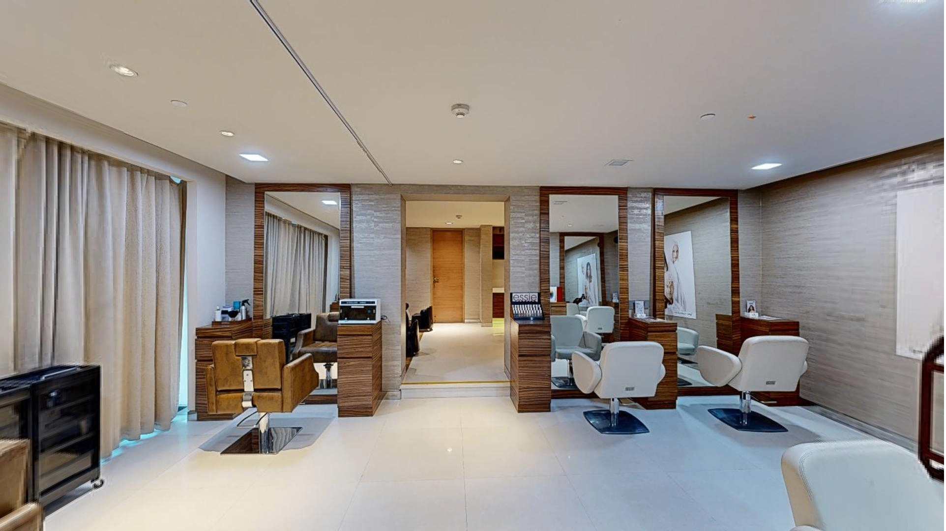 Pullman Salon