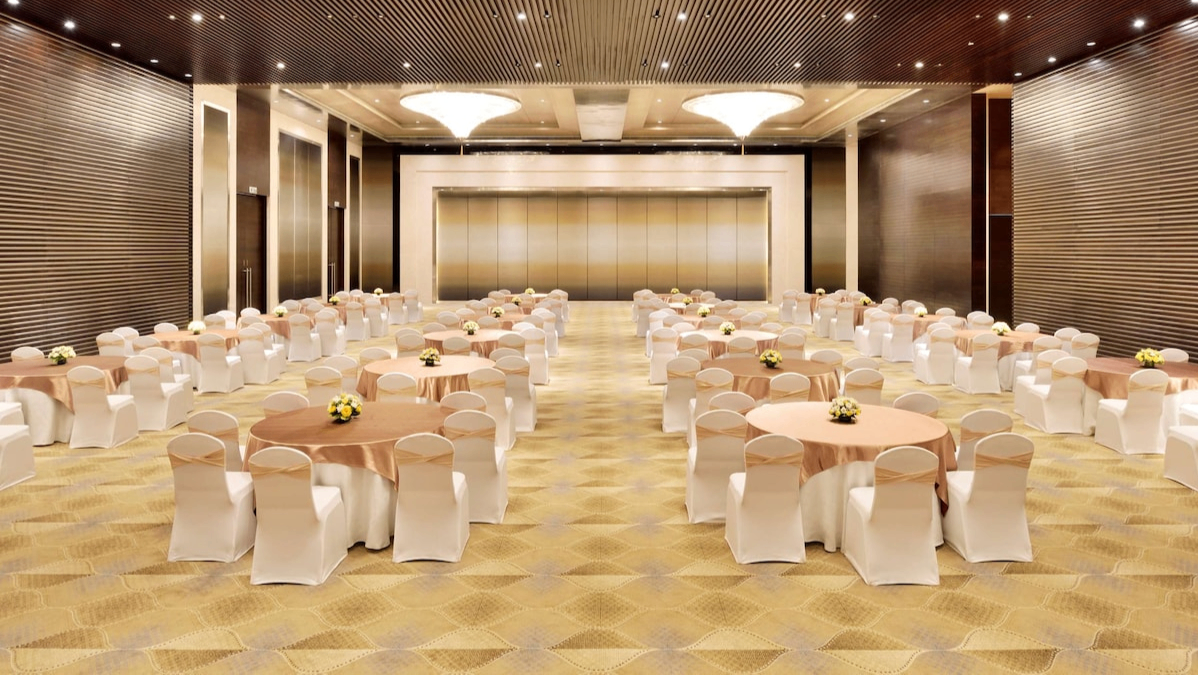 Emperor 2 Lobby Level