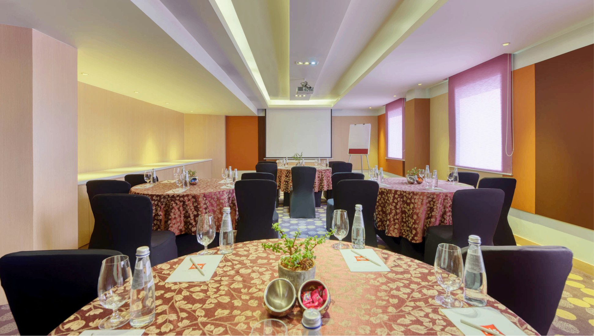 Meeting Room 2 - ibis