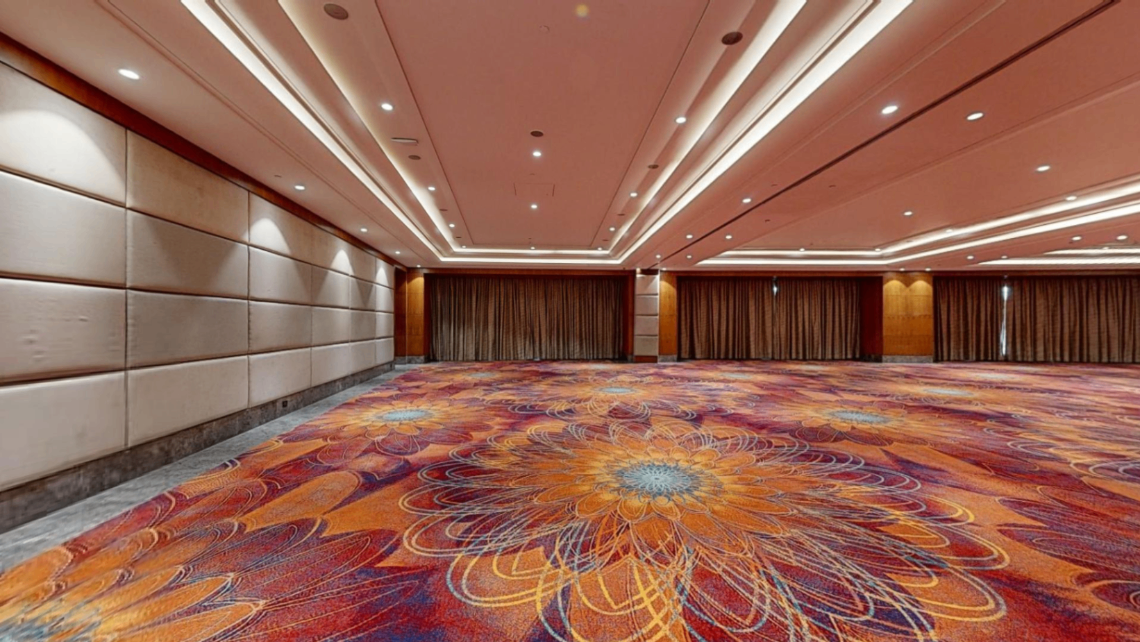Royal Room 2