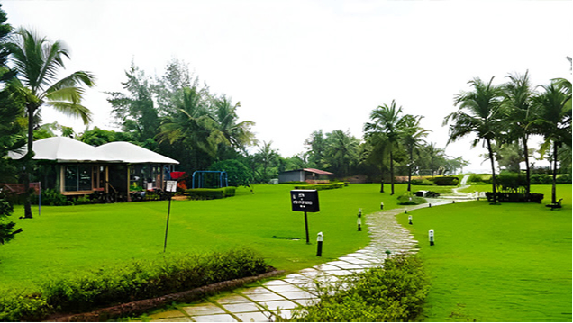 Main Lawn