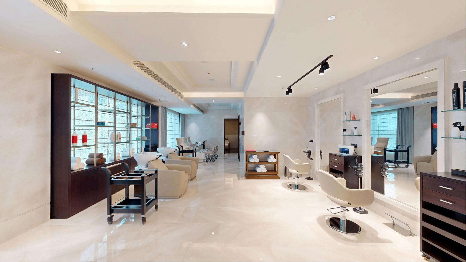 Women's Salon